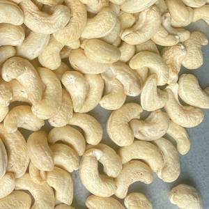 Noyau de noix de cajou Offre Spéciale W320 Noix de cajou crues biologiques Santigo Viet Nam Emballage de marque privée disponible - Product Image 1