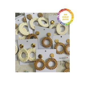 Boucles d'oreilles en rotin de style hawaïen, fabriquées sur mesure dans différentes tailles et formes, magnifiques accessoires artisanaux pour un usage quotidien - Product Image 1