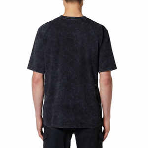 T-shirt décontracté noir uni à manches courtes et col rond pour homme, en jersey 100 % coton, coupe classique, design vierge, effet délavé à l'acide - Product Image 4