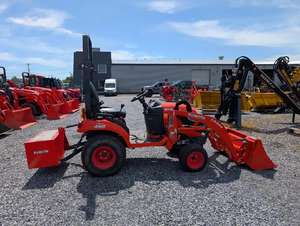 Tractor Kubota BX2380, Mini Tractor con Retroexcavadora y Cargador, Equipo Agrícola Compacto para Agricultura y Jardinería, Precio Económico - Product Image 3