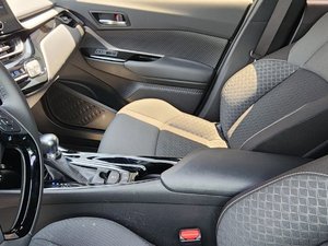 VENTE À PRIX RÉDUIT D'occasion Toyota 2022 C-H-R Nightshade Top Europe Importation Voiture Conduite À Gauche/Droite avec Livraison Rapide Disponible - Product Image 6