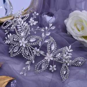 Diadème Bridella BHP404-S en argent avec strass et perles - Ajustement confortable, accessoire de tête de mariée pour mariages et événements formels - Product Image 3