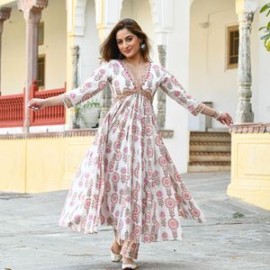 ชุด anarkali salwar ที่ดูสง่างามและเรียบง่ายของอินเดียผลิตจากผ้าฝ้ายแท้จากผู้จำหน่ายอินเดีย - Product Image 5