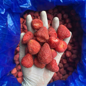Fresas Enteras Congeladas de Vietnam Conservadas Directamente para Preparar Smoothies y Postres - Product Image 1