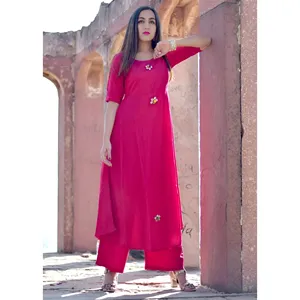 Caftán Corto Estilo Bohemio Indio Hecho a Mano en Rayón Rosa, Transpirable y Resistente al Viento, con Diseño de Borlas para Mujer - Product Image 3