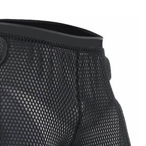 Vente en gros de shorts de motocross personnalisés pour hommes, vêtements de sport de haute qualité en coton, polyester et spandex, équipe de course incluse, fabriqué au Pakistan - Product Image 6