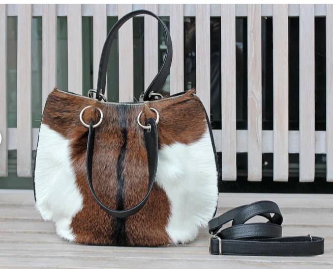 สีน้ำตาล