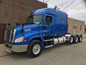 รถบรรทุกพ่วง (EF) สำหรับขาย รถบรรทุกพักคนขับ Peterbilt 389 และรถบรรทุกพื้นเรียบ Great Dane 48x102 ปี 2013 สำหรับขาย - Product Image 2