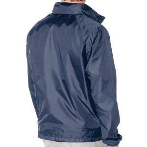 เสื้อแจ็คเก็ตกันลมมีฮู้ดสำหรับผู้ชาย สวมใส่สบาย กันน้ำ เหมาะสำหรับฤดูหนาวและกิจกรรมกลางแจ้ง ทรงหลวม รับผลิตแบบ OEM ด้านหน้า - Product Image 5