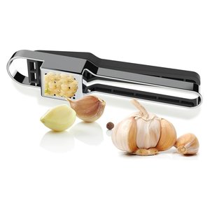 Prensa de Ajo Autolimpiante Pedrini 0024 420 de 18 cm, de Acero Cromado Negro, Herramienta para Hierbas y Especias - Product Image 2
