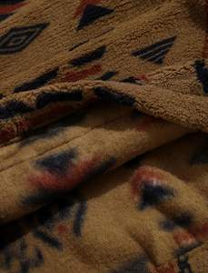 Sweats à capuche thermiques en fourrure synthétique pour hommes, personnalisés, brodés, imprimés par sublimation, crochetés, avec fermeture éclair 1/4, imprimé aztèque - Product Image 5