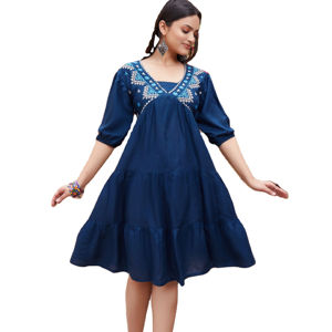 เรยอนผู้หญิง Kurti 16 กก. สลับและเย็บปักถักร้อยหนักด้วยการออกแบบงานฝีมือรุ่น Kurta สําเร็จรูป - Product Image 1