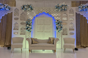 Grand Reception Stage Arabic Style Mirror <b>Frames</b> Palace Theme White <b>Backdrop</b> Mirror Wedding Stage <b>Frames</b> Mughal Style Arched Set - Product Image 4