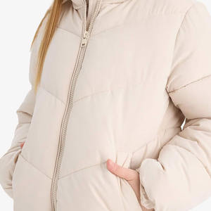 Chaqueta acolchada para niñas Tela de poliéster Material suave Manga larga con cuello alto y cierre de cremallera con bolsillos para inviernos - Product Image 5