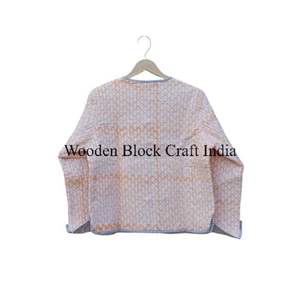 Veste matelassée confortable pour femmes, tricotée, imprimée, 100% coton biologique, boutonnière, fabrication artisanale indienne, design floral élégant vintage - Product Image 6