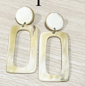 Boucle d'oreille en corne naturelle pour femme Boucle d'oreille en corne Bijoux en corne d'utilisation quotidienne naturelle Buffalo Eye Wear - Product Image 3