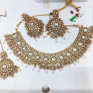 Conjunto de joyería fina detallada pesada para boda india pakistaní, Gargantilla, collar, sombra chapada en oro - Product Image 1