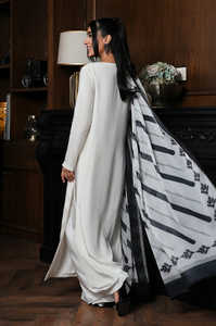 Robe longue de soirée Anarkali Lehenga Choli en mousseline brodée avec des embellissements élégants, vêtements ethniques pour femmes - Product Image 5