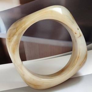 Bracelets Kada en résine multicolores de créateur, faits à la main, polis, larges, bijoux de poignet, accessoires de mode pour femmes - Product Image 3