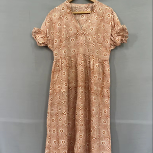 เดรสตะวันตกพิมพ์ลายดอกไม้ลำลองสำหรับผู้หญิงชุดเดรสยาวหรูหราฤดูร้อนพิมพ์ลายแขนกุดลำลองแบบออกแบบได้ตามต้องการ - Product Image 1