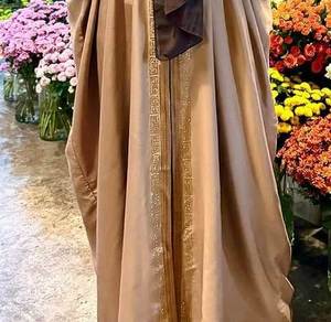Vêtements musulmans traditionnels élégants pour femmes Style Abaya modeste Beau travail de la pierre Dubai Accessoire inclus pour les tenues de fête - Product Image 3