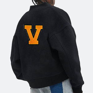 Blouson universitaire en toile de haute qualité pour hommes et femmes, vente en gros OEM avec logo cristallin sur le devant, respirant, mode hiver - Product Image 3