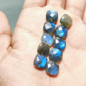 Magnifique pierre précieuse en labradorite bleue chatoyante, taillée carrée, 10x10mm, changeante de couleur, naturelle, Mehrajudin Gems, cadeau pour maman - Product Image 5