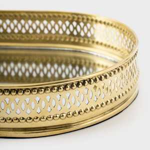 Plateau en laiton de style antique moderne de forme ovale carrée avec socle en miroir Plateau de service de décoration de maison de luxe fait à la main Meilleurs prix en Inde - Product Image 6