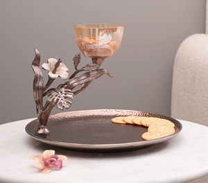 Plateau de service décoratif en métal avec bol en verre et support floral Centre de table de luxe - Product Image 1