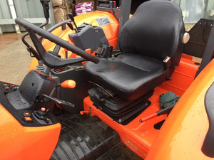 Tractor Agrícola Usado Kubota M6060 de 63HP, 4WD, Diésel, con Cabina, en Venta - Product Image 4