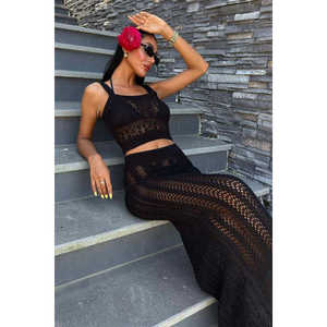 ชุดเซ็ต 2 ชิ้น Kayla รุ่น 9840 เสื้อคอ halter ลายลูกไม้และกระโปรง ดีไซน์อเนกประสงค์และมีสไตล์ - Product Image 3