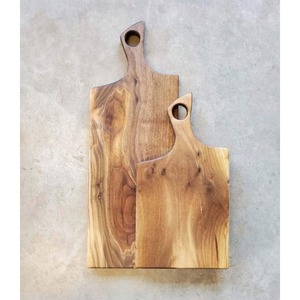 Planche à découper en bois d'acacia de forme personnalisée planche à découper polyvalente en bois épais pour la cuisine - Product Image 1