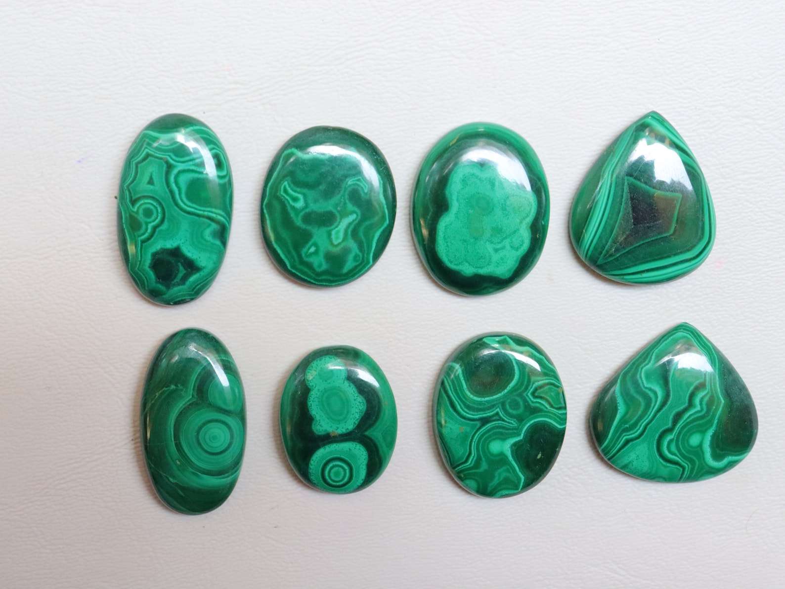 สีเขียว