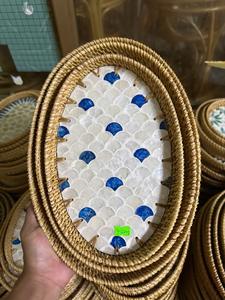 Plateau en rotin naturel artisanal avec incrustation de coquillages au centre pour un usage de service décoratif Vietnam - Product Image 6