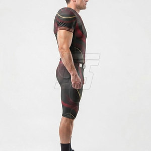 Tenue de football américain, maillot et pantalon de performance conçus avec une sublimation moderne pour les équipes professionnelles - Product Image 6