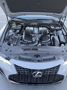 Lexus IS 500 Launch Edition ปี 2022 สภาพดีเยี่ยม เครื่องยนต์ V8 แบบดูดอากาศธรรมชาติ 472 แรงม้า รุ่น Launch Edition # 184 จาก 500 - Product Image 6