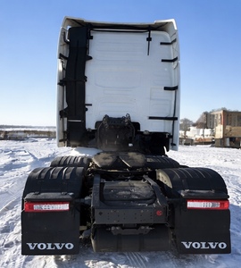 Tractor de Ruedas Volvo FH500 Usado 2024 con Motor Volvo Penta de 15 HP y Caja de Cambios para Granjas - Product Image 6