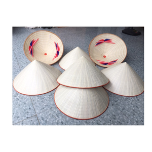 หมวกคลาสสิก: หมวกทรงกรวยใบปาล์มไม้ไผ่คุณภาพสูงจากเวียดนาม - Product Image 6