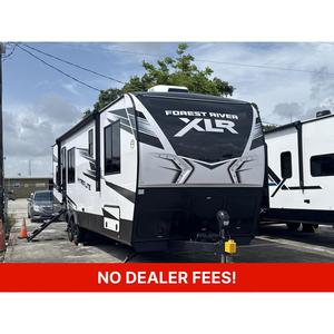 2025 Forest River XLR Hyperlite 3016H Remorque de camping-car légère et moderne avec suspension indépendante, facile à déplacer - Product Image 2
