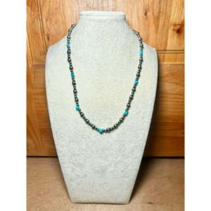 Collier artisanal Navajo en turquoise de Kingman et argent sterling, bijou culturel de collection - Product Image 3