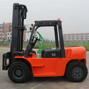 2 Tons Forklift Truck 4 Wheel Forklift Truck Ton Forklift Good Quality for Sale - Product Image 3