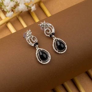 ต่างหูแฟชั่นคุณภาพสูงสำหรับผู้หญิงเครื่องประดับมีสไตล์สำหรับงานปาร์ตี้และสวมใส่ประจำวัน - Product Image 2