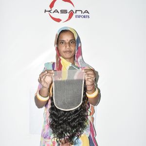 Cheveux humains naturels vietnamiens en gros, 100% vierges, avec closure 7*7, cuticules alignées, style Dee Wave, Deep Wave lâche et Ondulation naturelle - Product Image 1