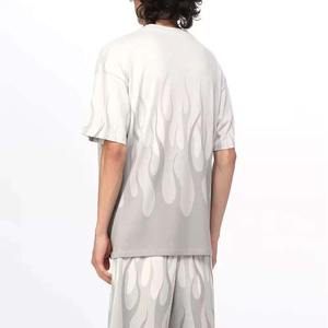 Conjuntos de dos piezas con estampado informal para hombre, transpirables, de secado rápido y algodón elástico, manga corta, OEM personalizado al por mayor - Product Image 3