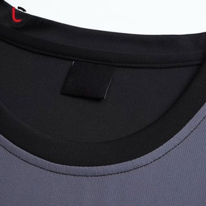 Fabricación de fábrica Ropa deportiva Uniforme de fútbol de alta calidad de color personalizado para adultos - Product Image 3