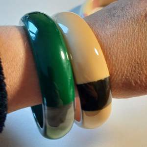 เครื่องประดับแฟชั่นทำด้วยมือกำไลเรซินและสร้อยข้อมือดีไซน์หรูหราจากผู้ผลิตอินเดีย - Product Image 3