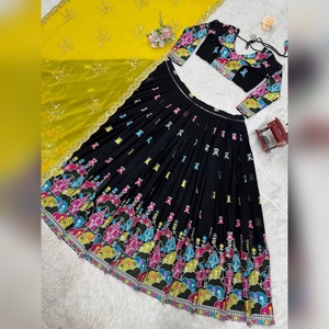 Lehenga Choli Bordado para Novia, Últimos Diseños de Boda India, Bordado Pesado, Diseñador, Ropa de Fiesta para Mujer - Product Image 6