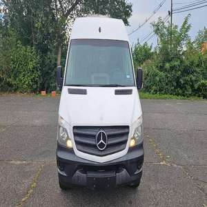 USED 2025 SPRI-NTER 2500 170 WB <b>PASSENGER</b> VAN RWD ACCIDENDALY FREE - Product Image 1