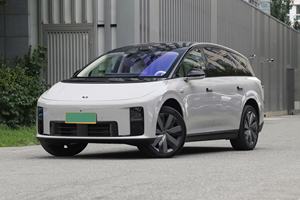 Nouveau SUV électrique haut de gamme 6 places 400 kW Double moteur AWD Autonomie 720 km CLTC Transmission automatique Batterie au lithium Intérieur sombre gauche - Product Image 3