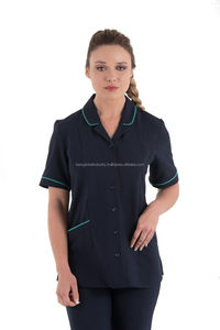 Tenue d'infirmière unisexe personnalisée OEM en satin 100 % coton léger, col en V, avec plusieurs poches et détection d'aiguilles - Product Image 2
